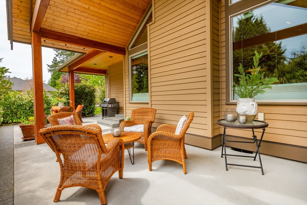 Craftsman Home Cedar Siding Solid Wood Pillars Patio Veranda Deck